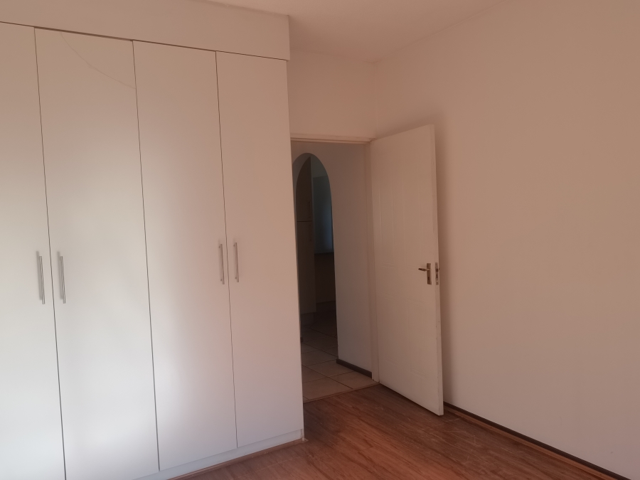 To Let 2 Bedroom Property for Rent in Douglasdale Gauteng