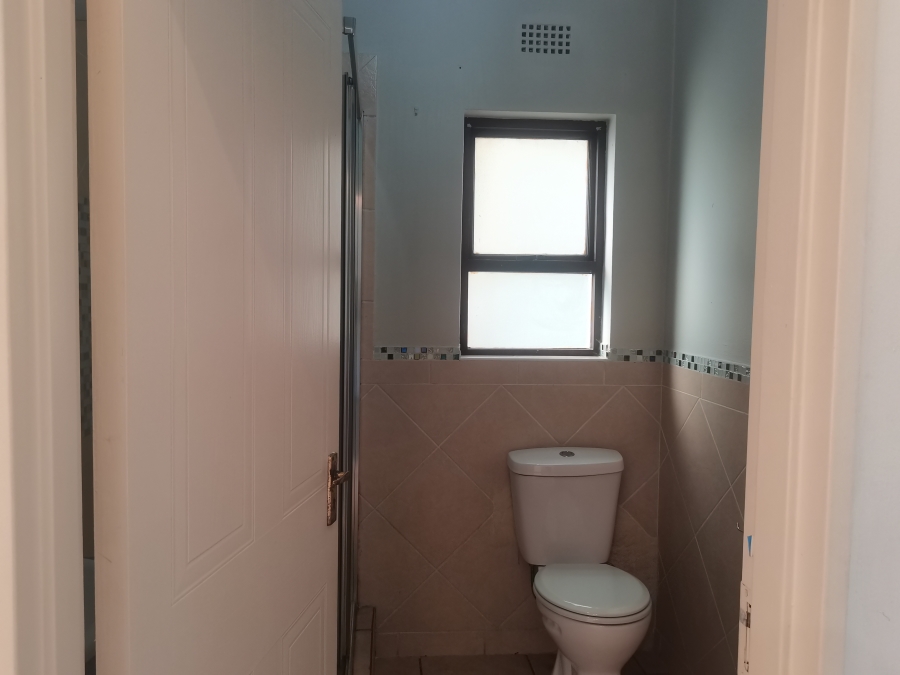 To Let 2 Bedroom Property for Rent in Douglasdale Gauteng