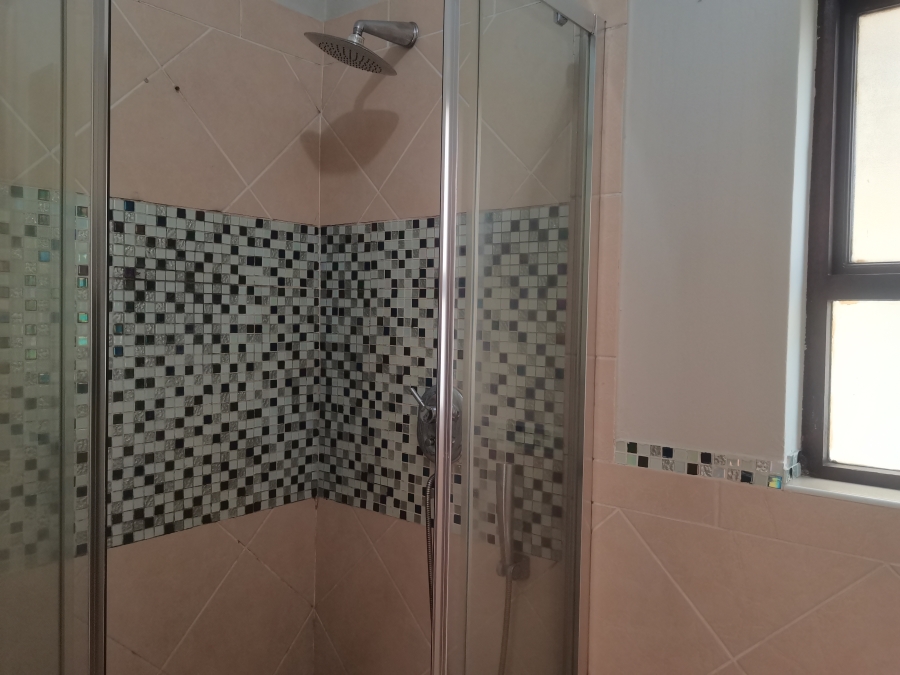 To Let 2 Bedroom Property for Rent in Douglasdale Gauteng