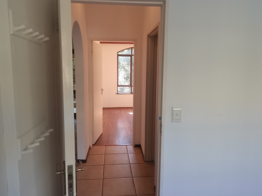 To Let 2 Bedroom Property for Rent in Douglasdale Gauteng