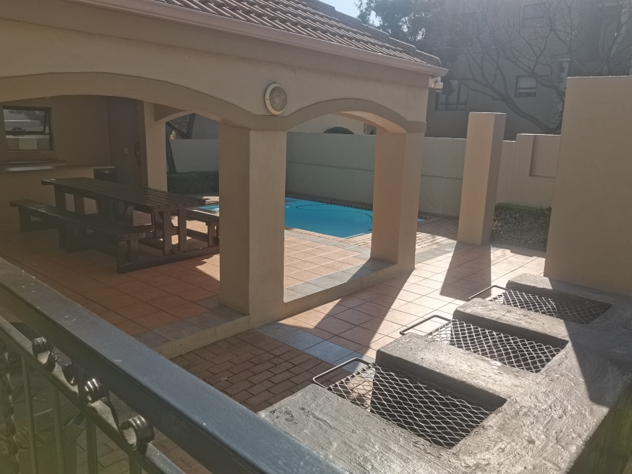 To Let 2 Bedroom Property for Rent in Douglasdale Gauteng