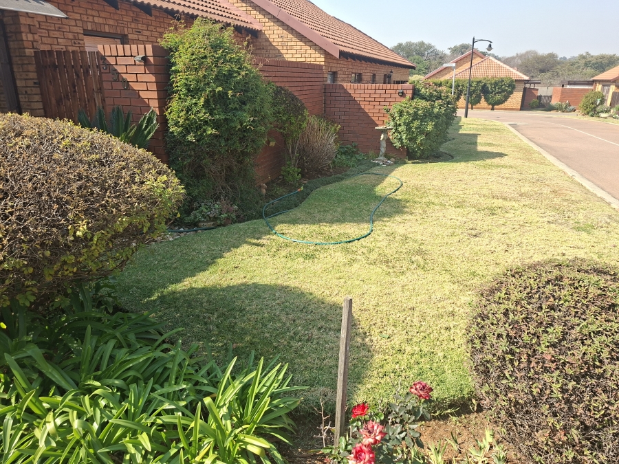 2 Bedroom Property for Sale in Willow Park Manor Gauteng