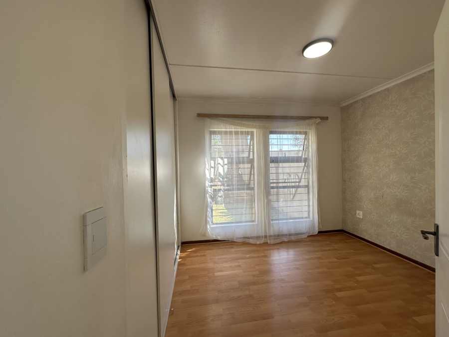To Let 2 Bedroom Property for Rent in Craigavon Gauteng