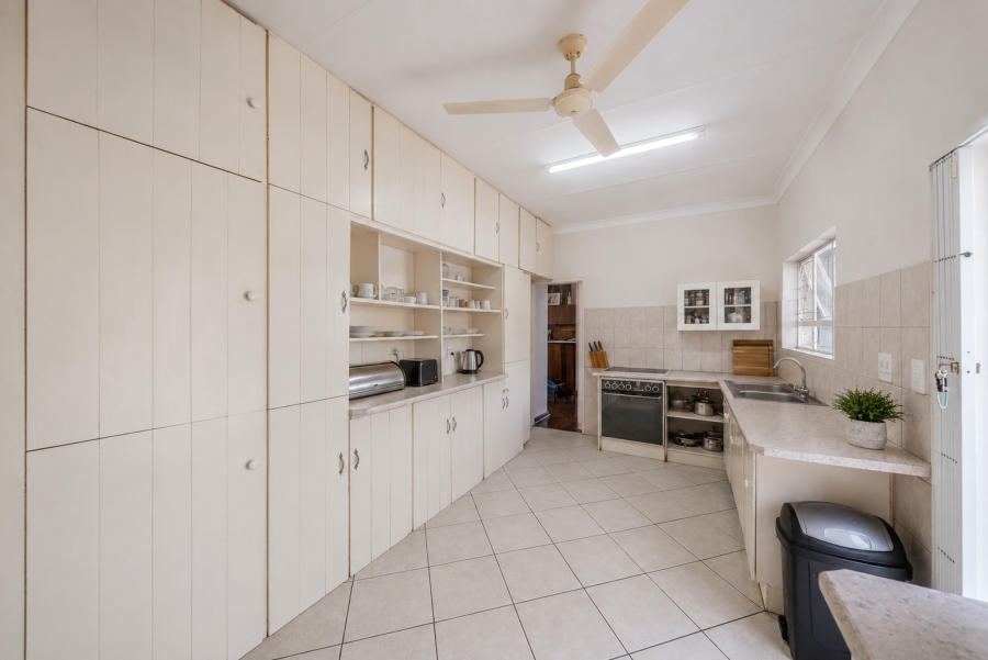 5 Bedroom Property for Sale in Hazelwood Gauteng