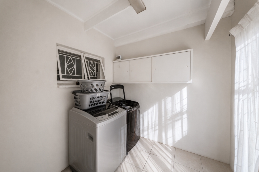 5 Bedroom Property for Sale in Hazelwood Gauteng