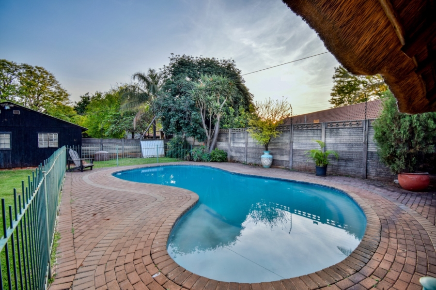 3 Bedroom Property for Sale in Sinoville Gauteng