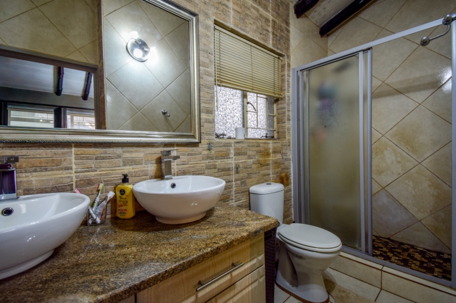 3 Bedroom Property for Sale in Sinoville Gauteng