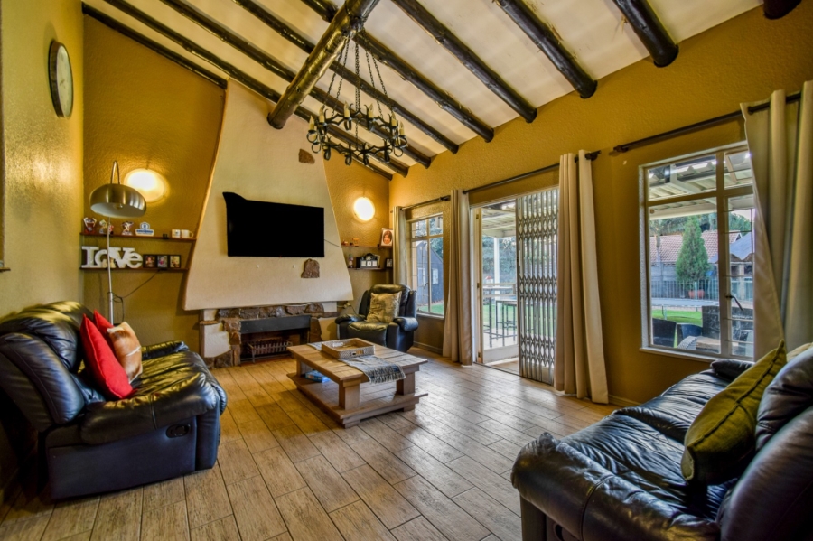 3 Bedroom Property for Sale in Sinoville Gauteng