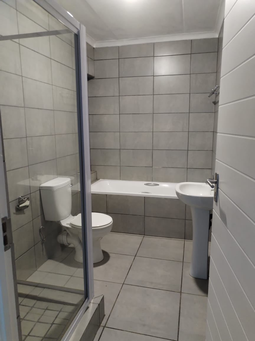 2 Bedroom Property for Sale in Pomona Gauteng