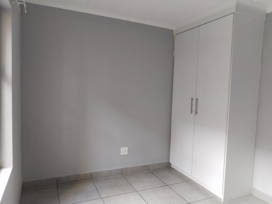 2 Bedroom Property for Sale in Pomona Gauteng