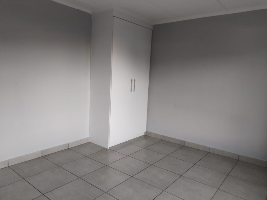 2 Bedroom Property for Sale in Pomona Gauteng