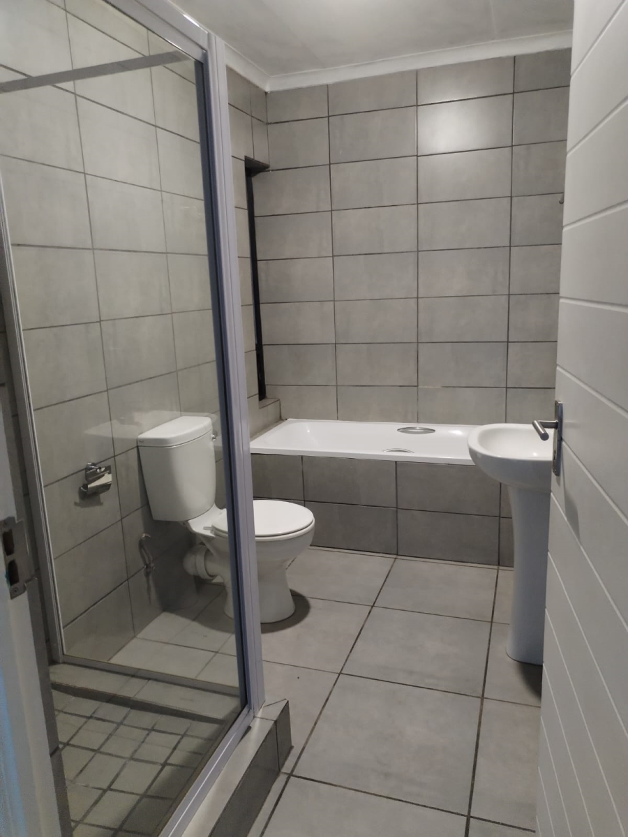 2 Bedroom Property for Sale in Pomona Gauteng
