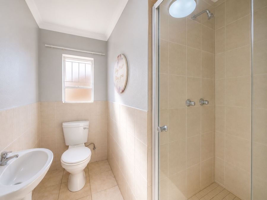 2 Bedroom Property for Sale in Heuwelsig Estate Gauteng