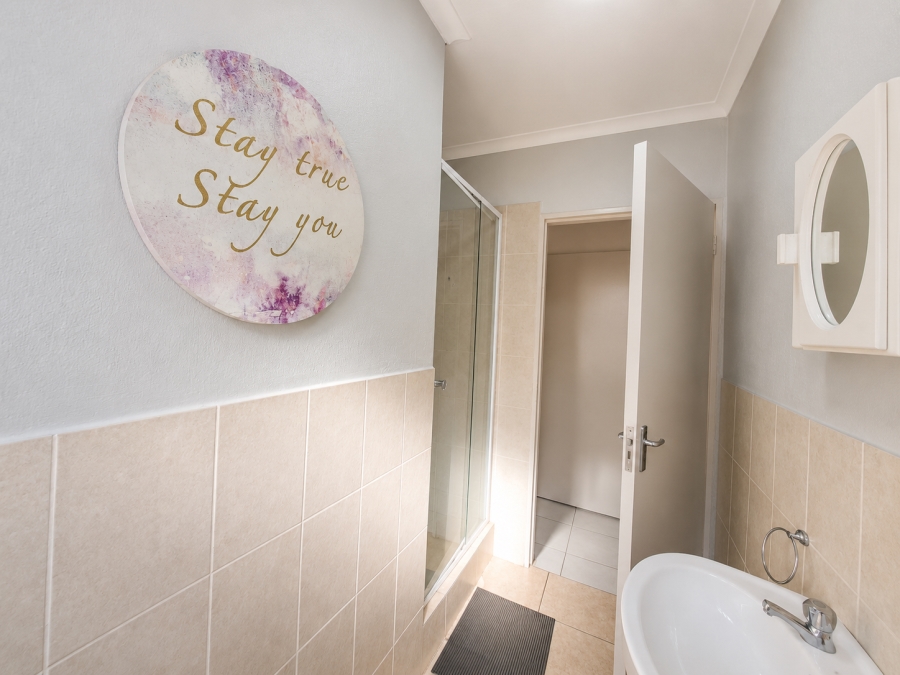 2 Bedroom Property for Sale in Heuwelsig Estate Gauteng