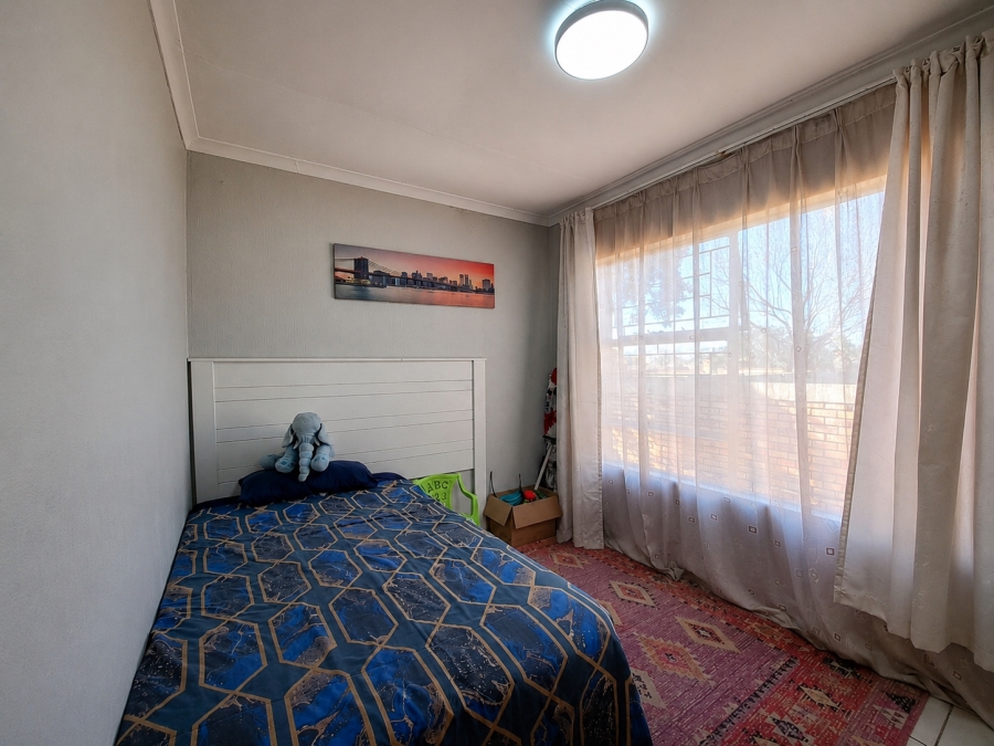 2 Bedroom Property for Sale in Heuwelsig Estate Gauteng