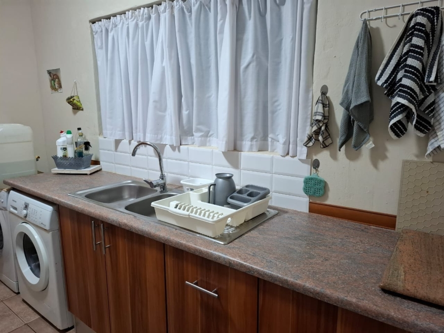 To Let 3 Bedroom Property for Rent in Sinoville Gauteng