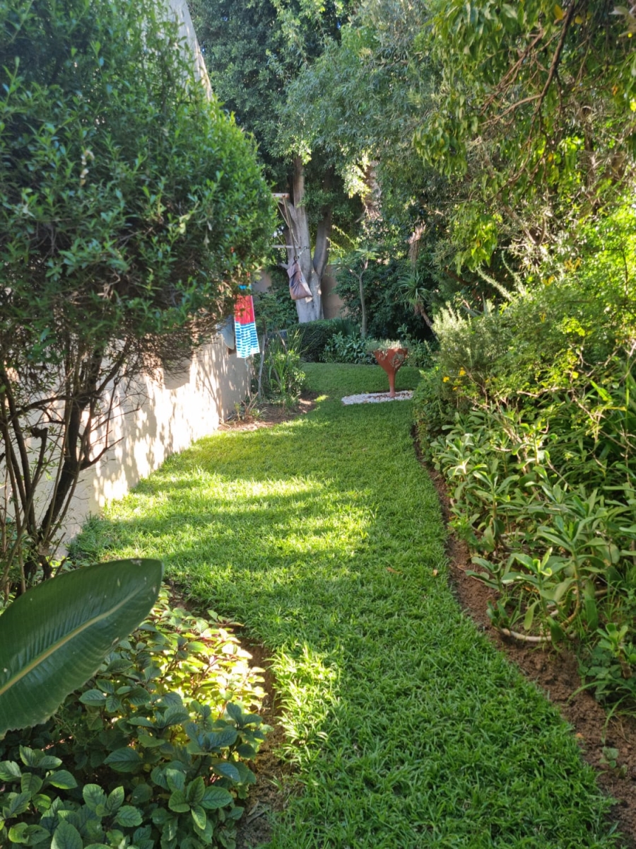 To Let 2 Bedroom Property for Rent in Douglasdale Gauteng