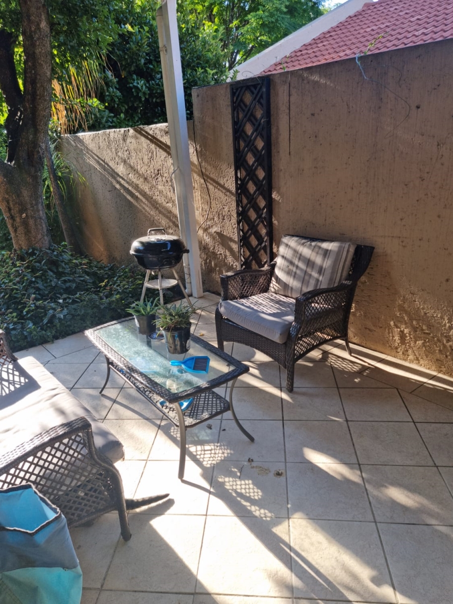 To Let 2 Bedroom Property for Rent in Douglasdale Gauteng