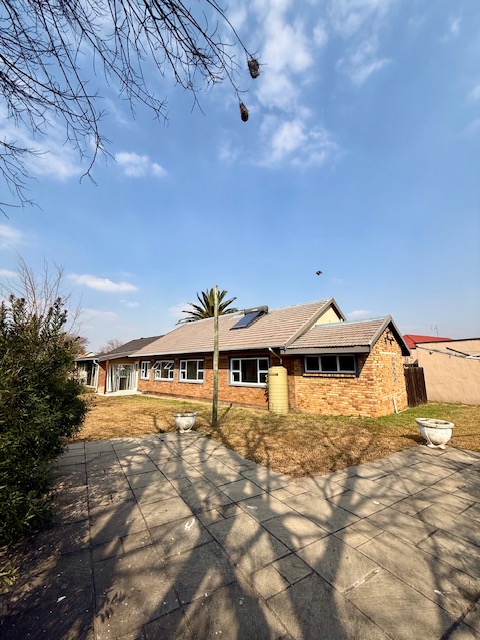 To Let 3 Bedroom Property for Rent in Parkdene Gauteng