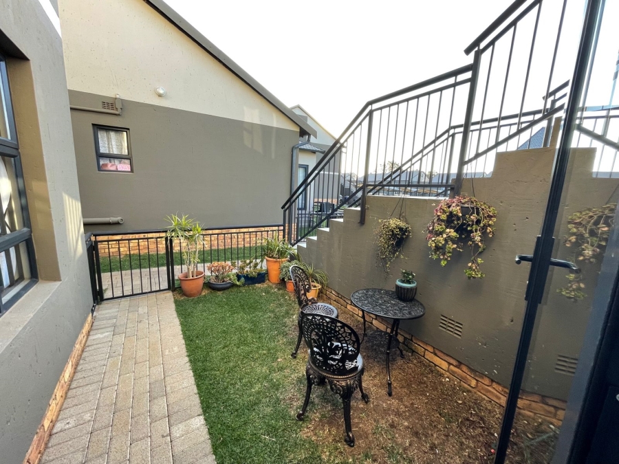 To Let 2 Bedroom Property for Rent in Norton Home Estate AH Gauteng
