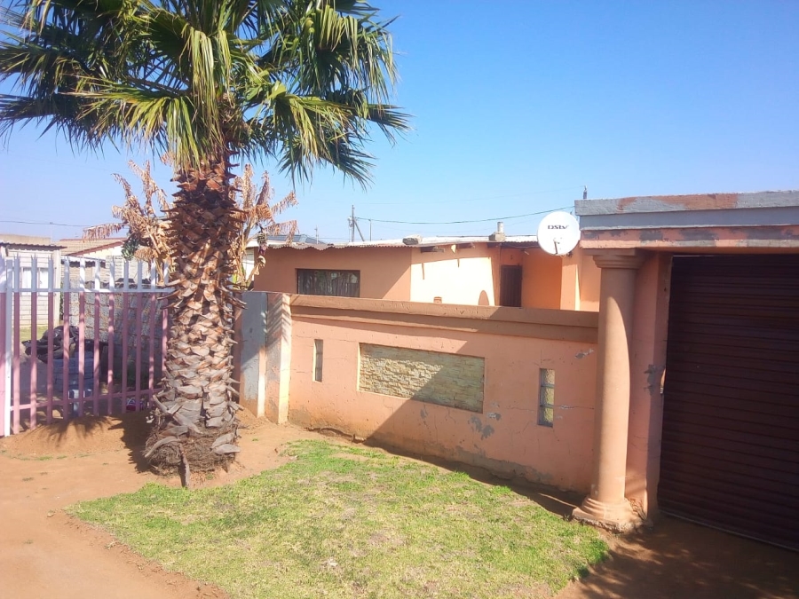 2 Bedroom Property for Sale in Etwatwa Gauteng