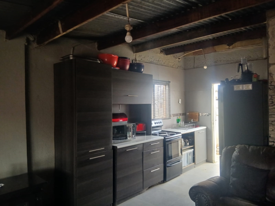2 Bedroom Property for Sale in Etwatwa Gauteng