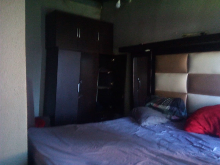 2 Bedroom Property for Sale in Etwatwa Gauteng