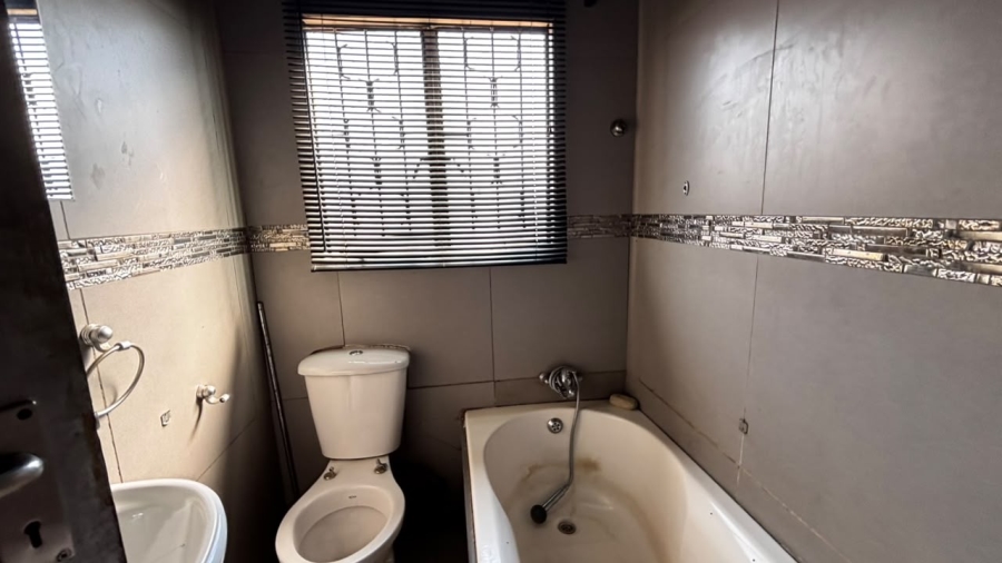 2 Bedroom Property for Sale in Etwatwa Gauteng