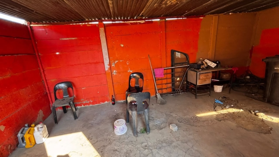 2 Bedroom Property for Sale in Etwatwa Gauteng