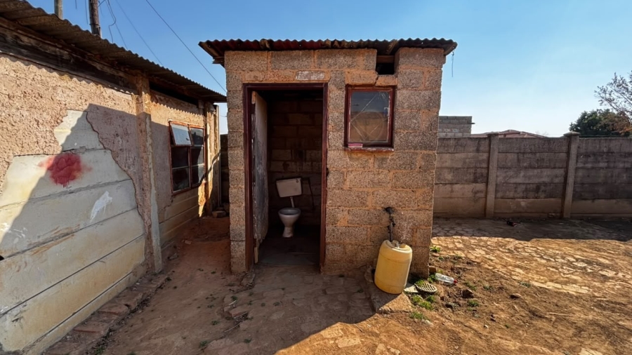2 Bedroom Property for Sale in Etwatwa Gauteng