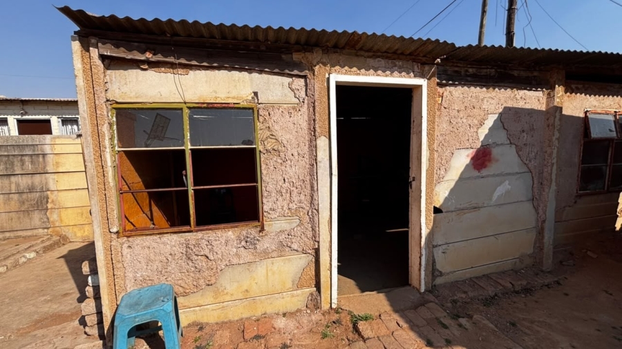 2 Bedroom Property for Sale in Etwatwa Gauteng