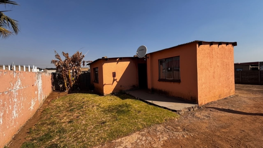 2 Bedroom Property for Sale in Etwatwa Gauteng