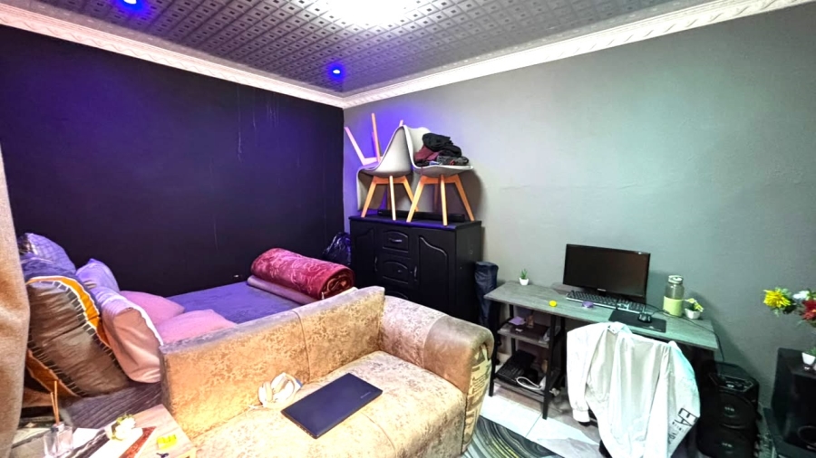 6 Bedroom Property for Sale in Esselenpark Gauteng