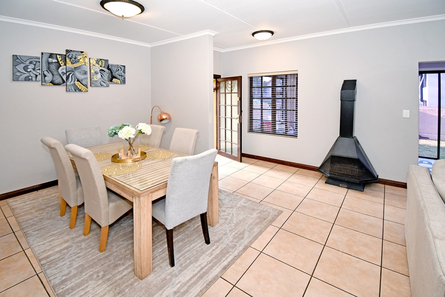 4 Bedroom Property for Sale in Broadacres Gauteng