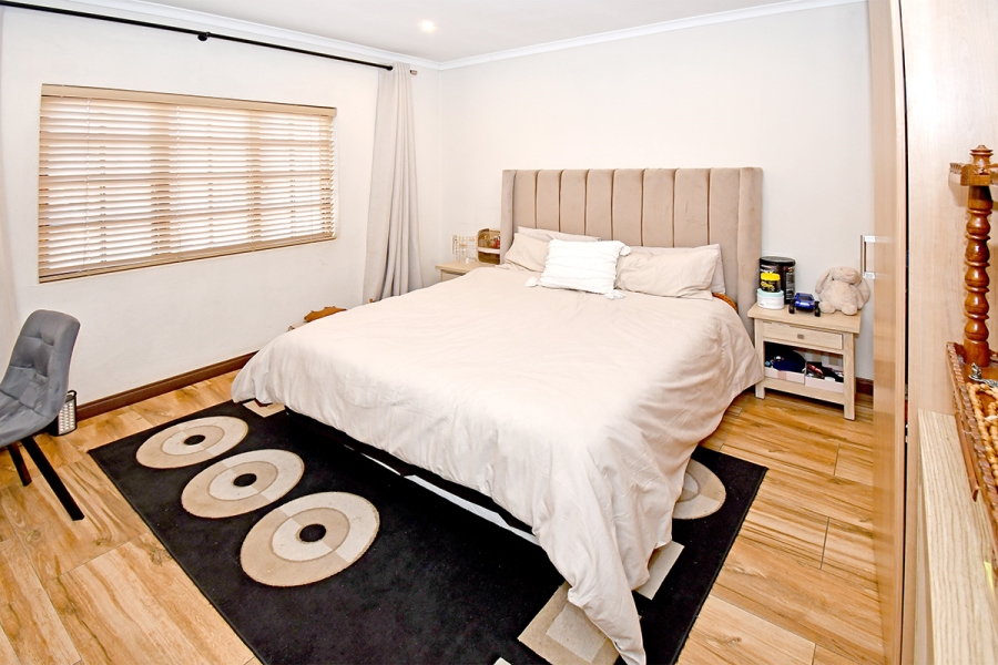 4 Bedroom Property for Sale in Broadacres Gauteng