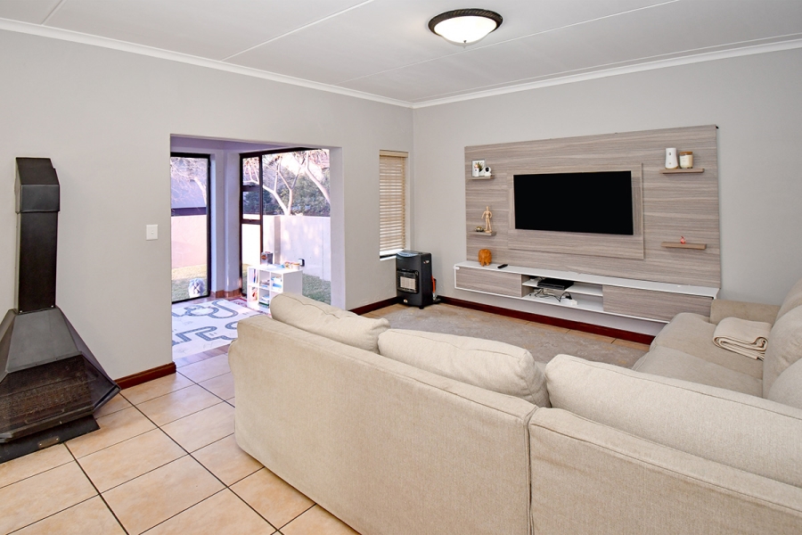 4 Bedroom Property for Sale in Broadacres Gauteng