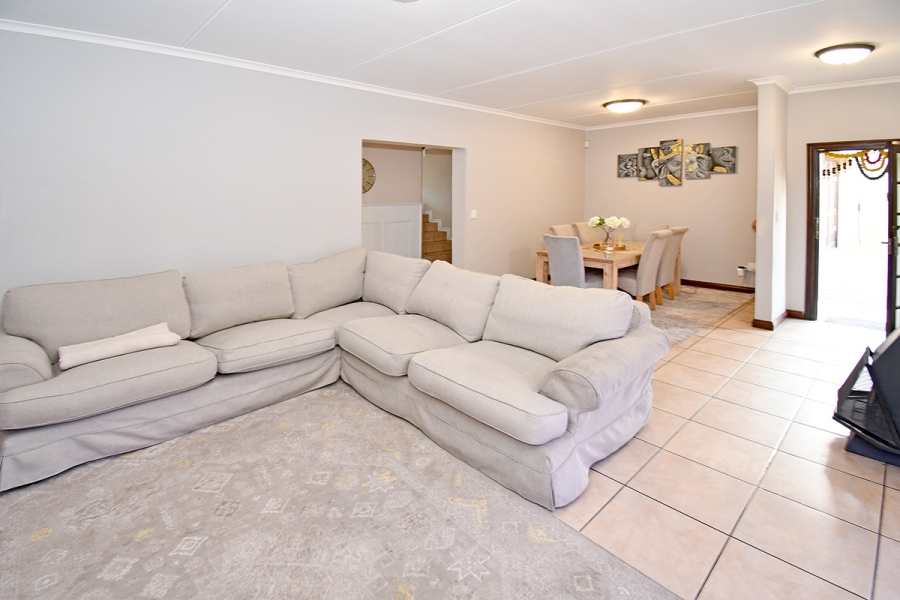 4 Bedroom Property for Sale in Broadacres Gauteng
