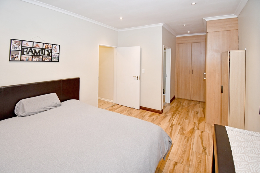4 Bedroom Property for Sale in Broadacres Gauteng