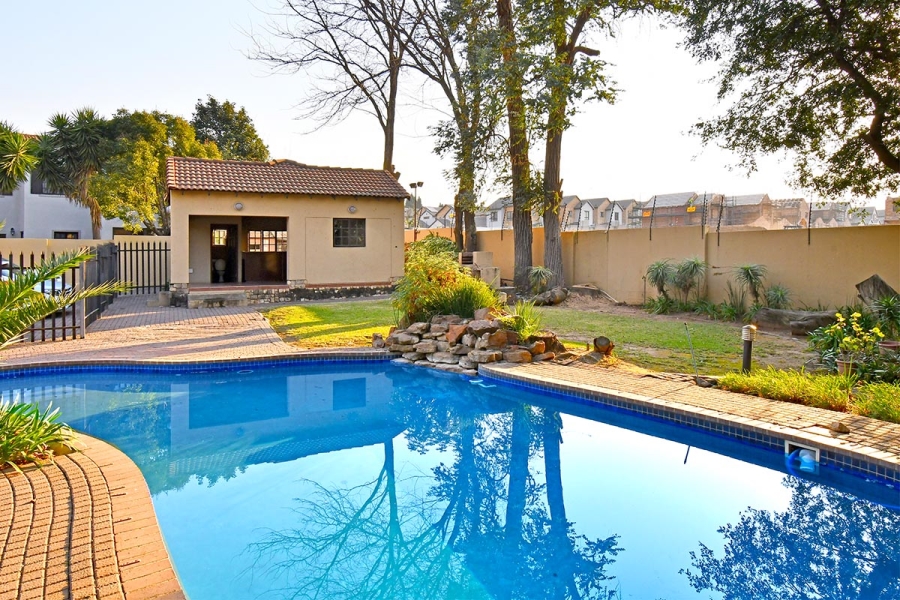 4 Bedroom Property for Sale in Broadacres Gauteng