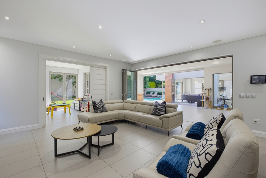 4 Bedroom Property for Sale in Senderwood Gauteng