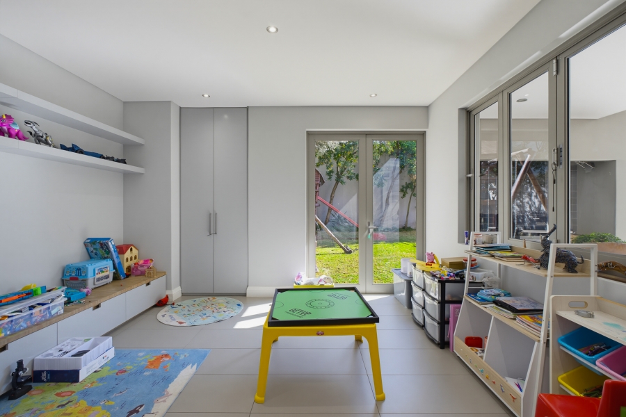 4 Bedroom Property for Sale in Senderwood Gauteng