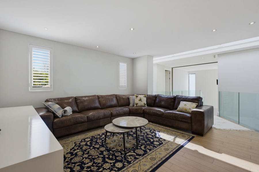 4 Bedroom Property for Sale in Senderwood Gauteng