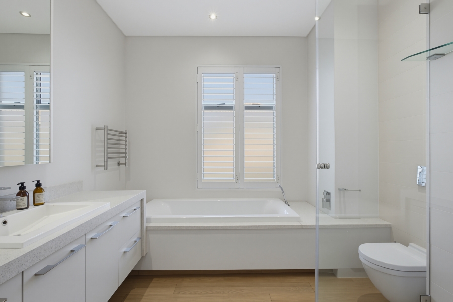 4 Bedroom Property for Sale in Senderwood Gauteng