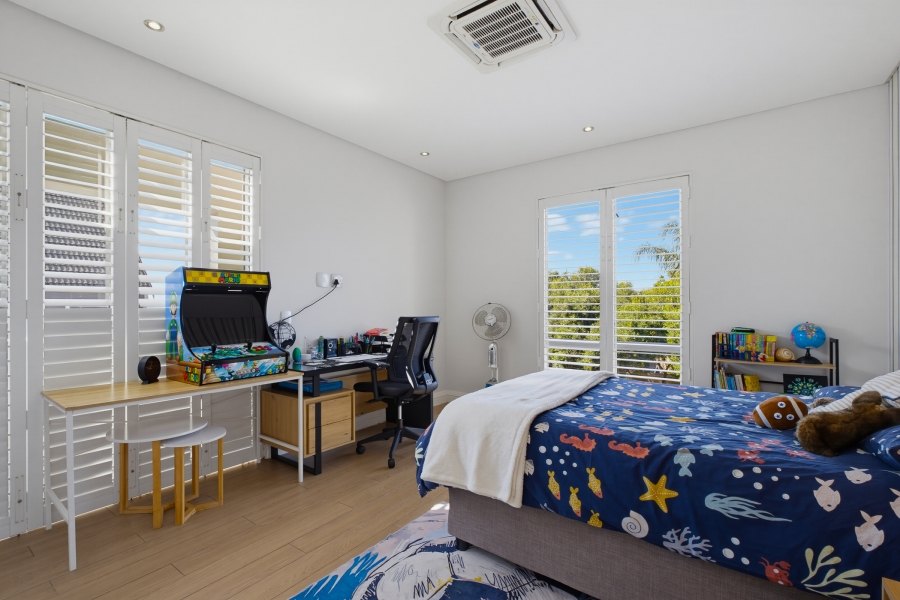 4 Bedroom Property for Sale in Senderwood Gauteng