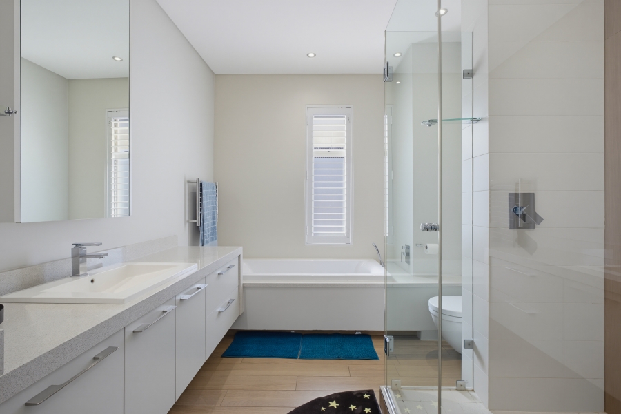 4 Bedroom Property for Sale in Senderwood Gauteng