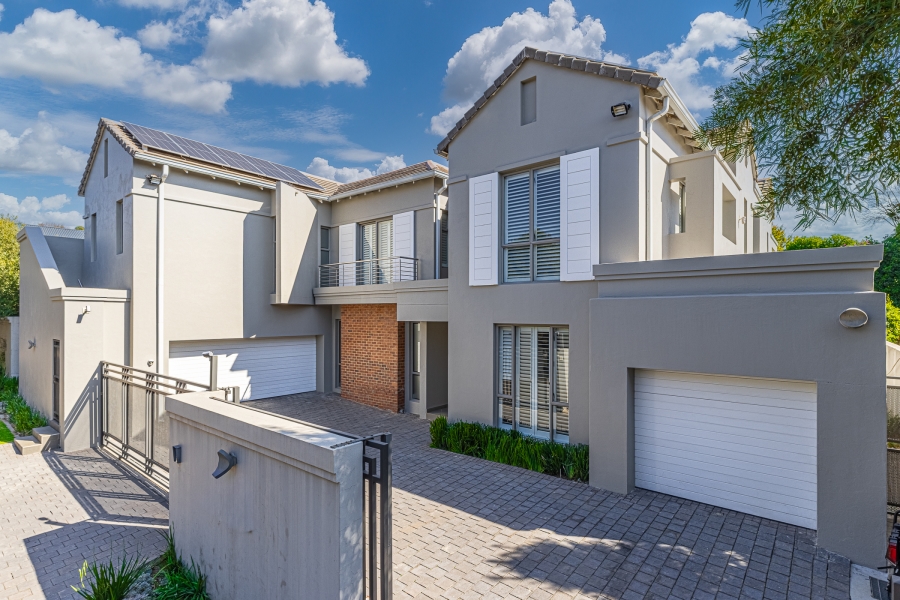 4 Bedroom Property for Sale in Senderwood Gauteng
