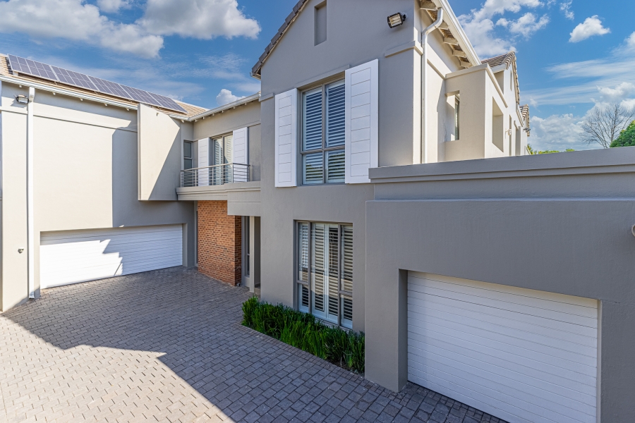4 Bedroom Property for Sale in Senderwood Gauteng