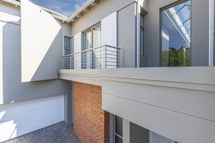 4 Bedroom Property for Sale in Senderwood Gauteng