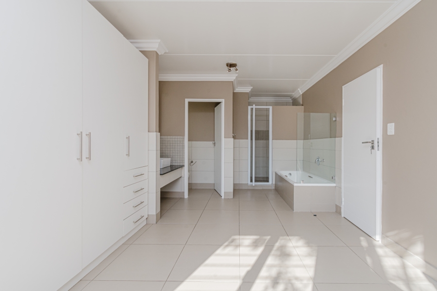 3 Bedroom Property for Sale in Chartwell Gauteng