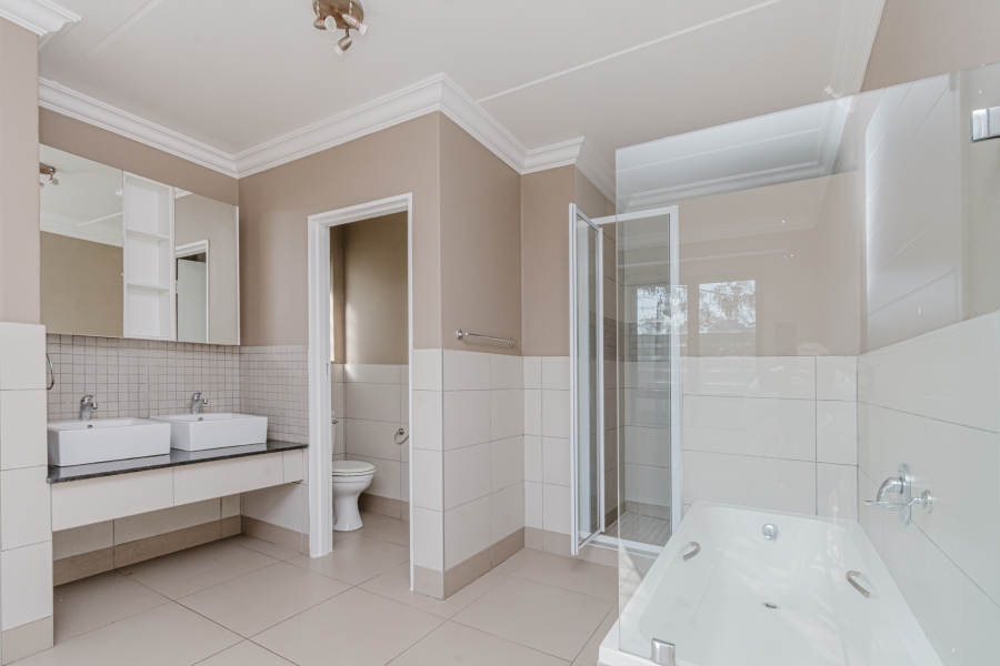 3 Bedroom Property for Sale in Chartwell Gauteng